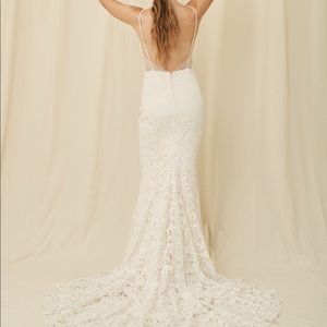 Laudae “Rhodes” Lace Low Back Wedding Dress